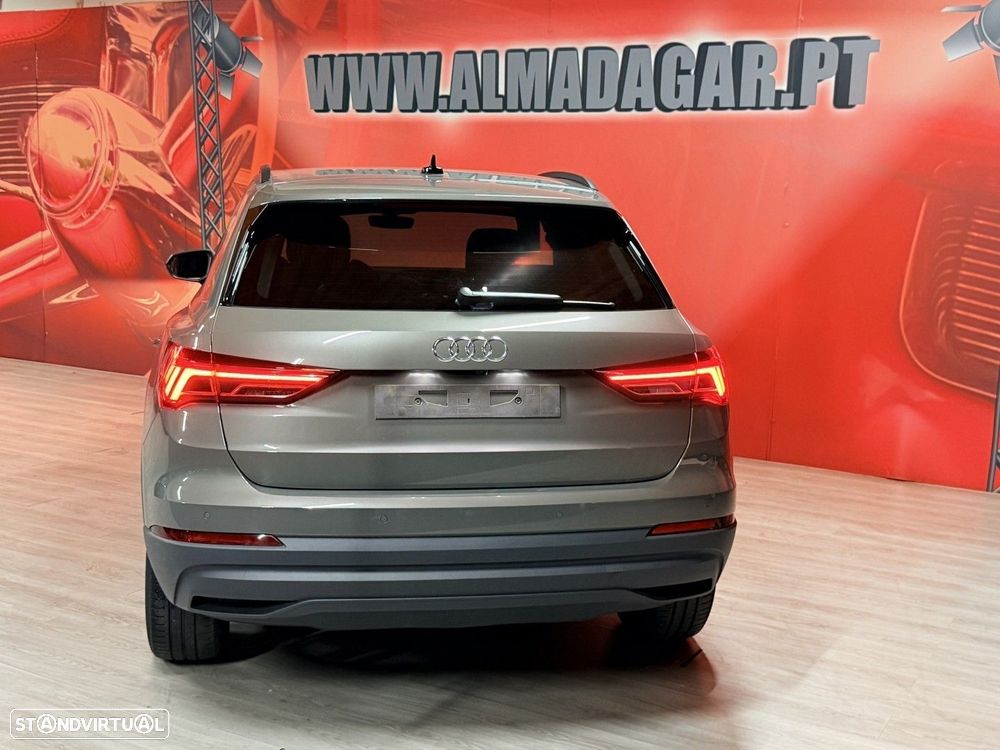 Audi Q3 45 TFSIe S line S tronic - 4