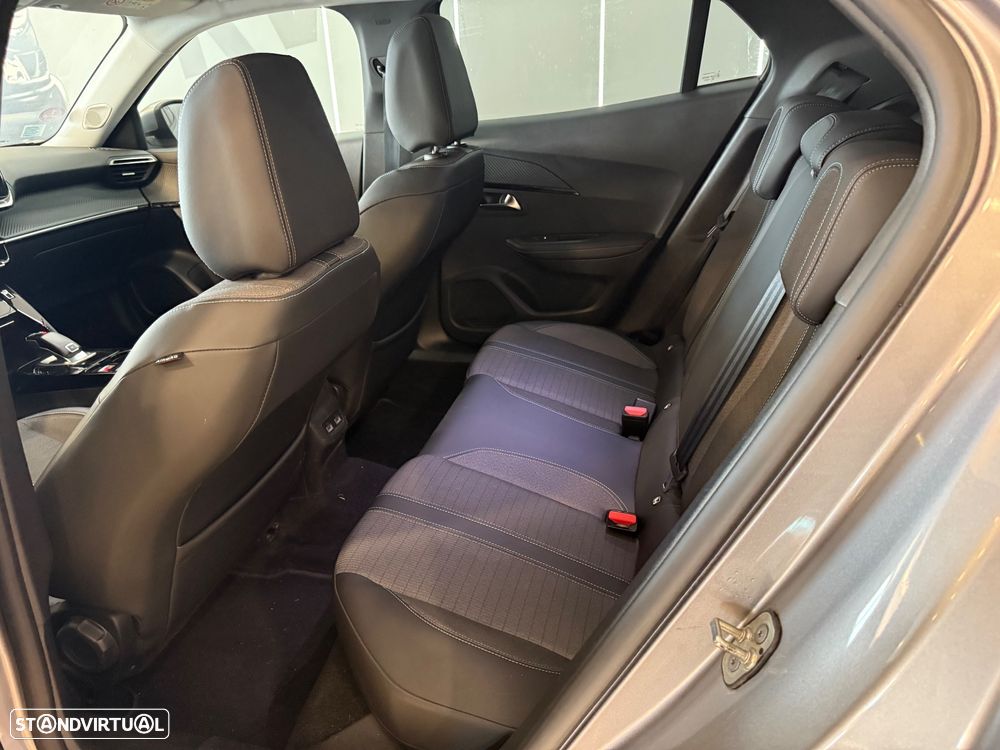 Peugeot 2008 1.2 PureTech Allure Pack EAT8 - 7