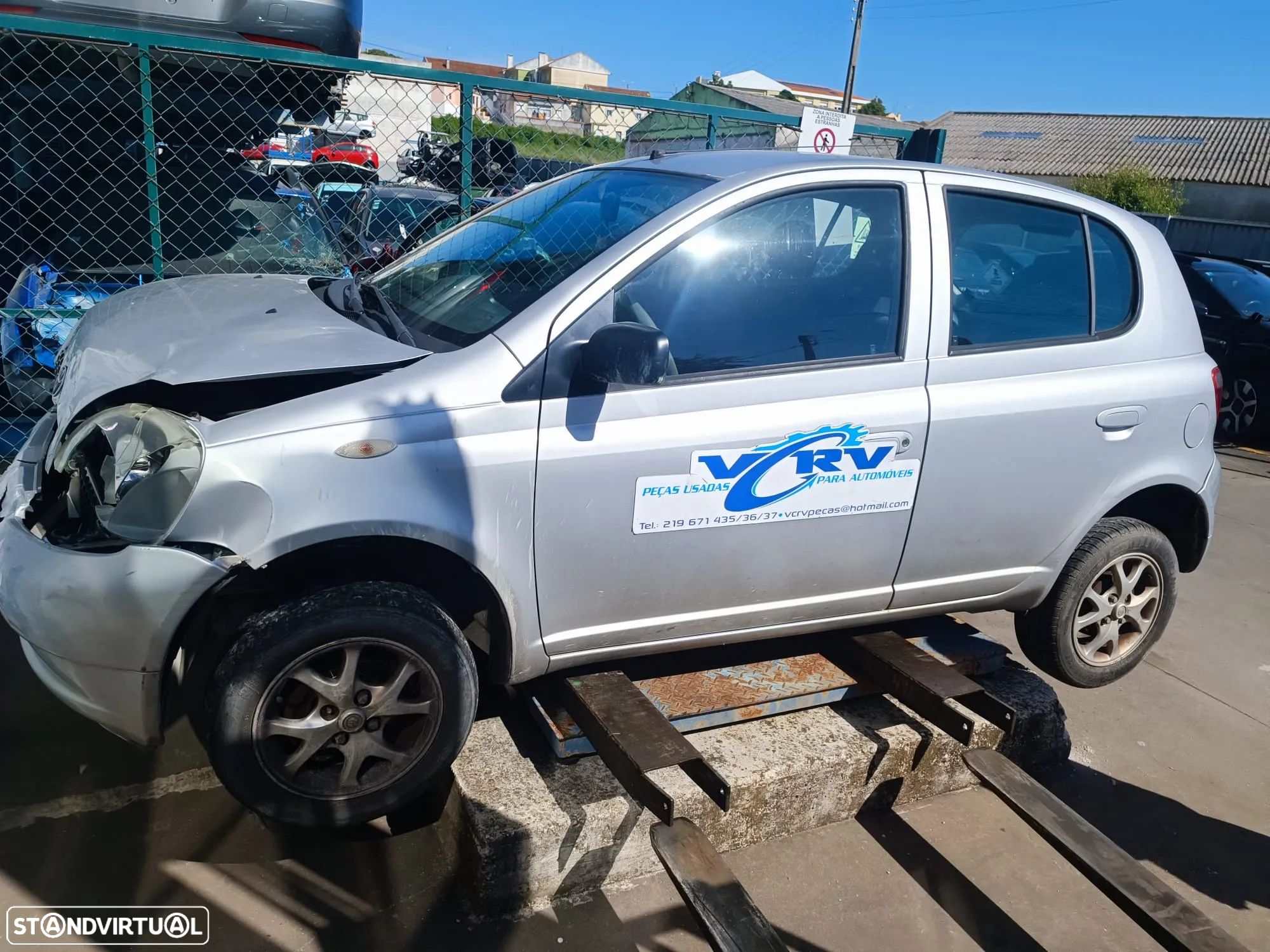 Toyota Yaris 1.0i - Viatura para peças - 1