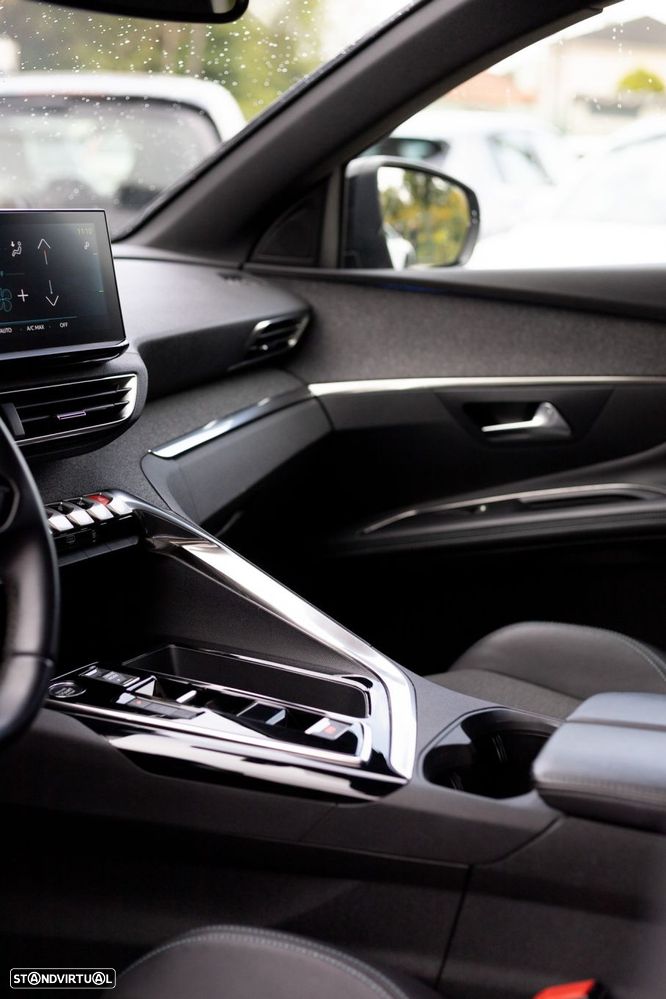 Peugeot 3008 1.6 Hybrid Allure e-EAT8 - 24