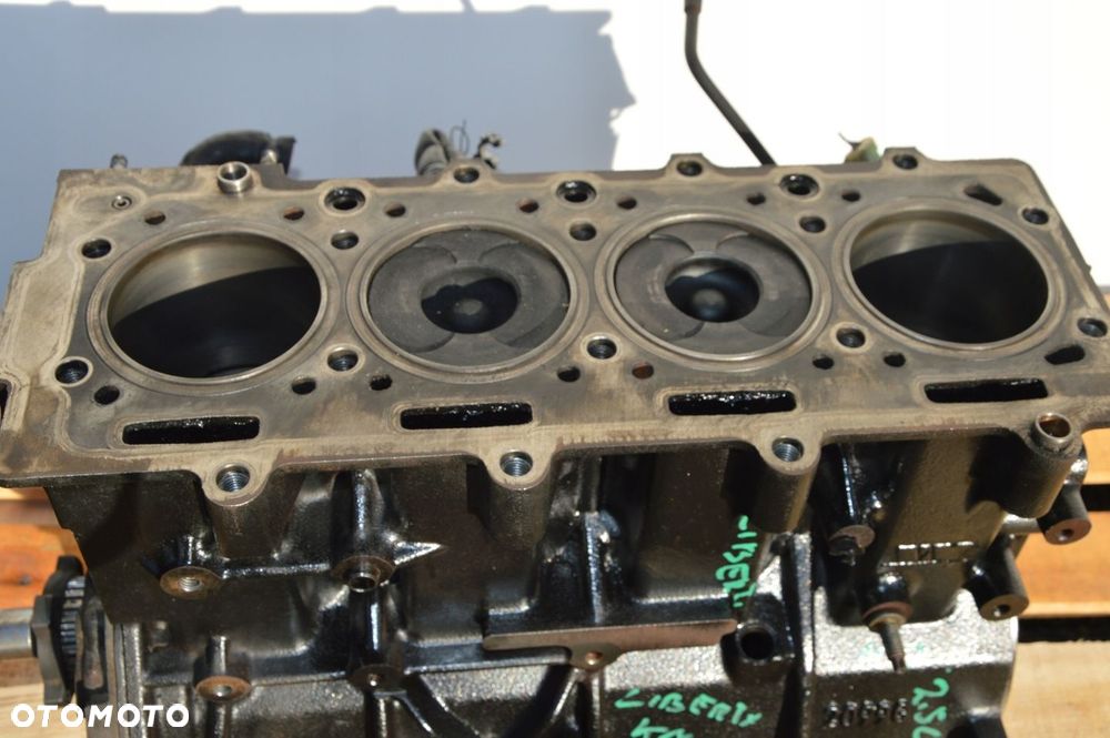 blok silnika wał tłoki panewki jeep cherokee liberty kj 2.5 crd VM99B - 6