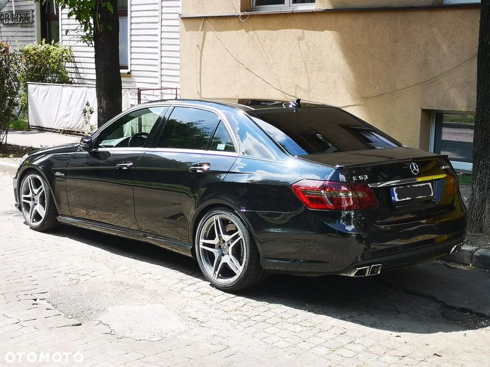 Mercedes-Benz Klasa E 63 AMG AMG Speedshift 7G-MCT - 11