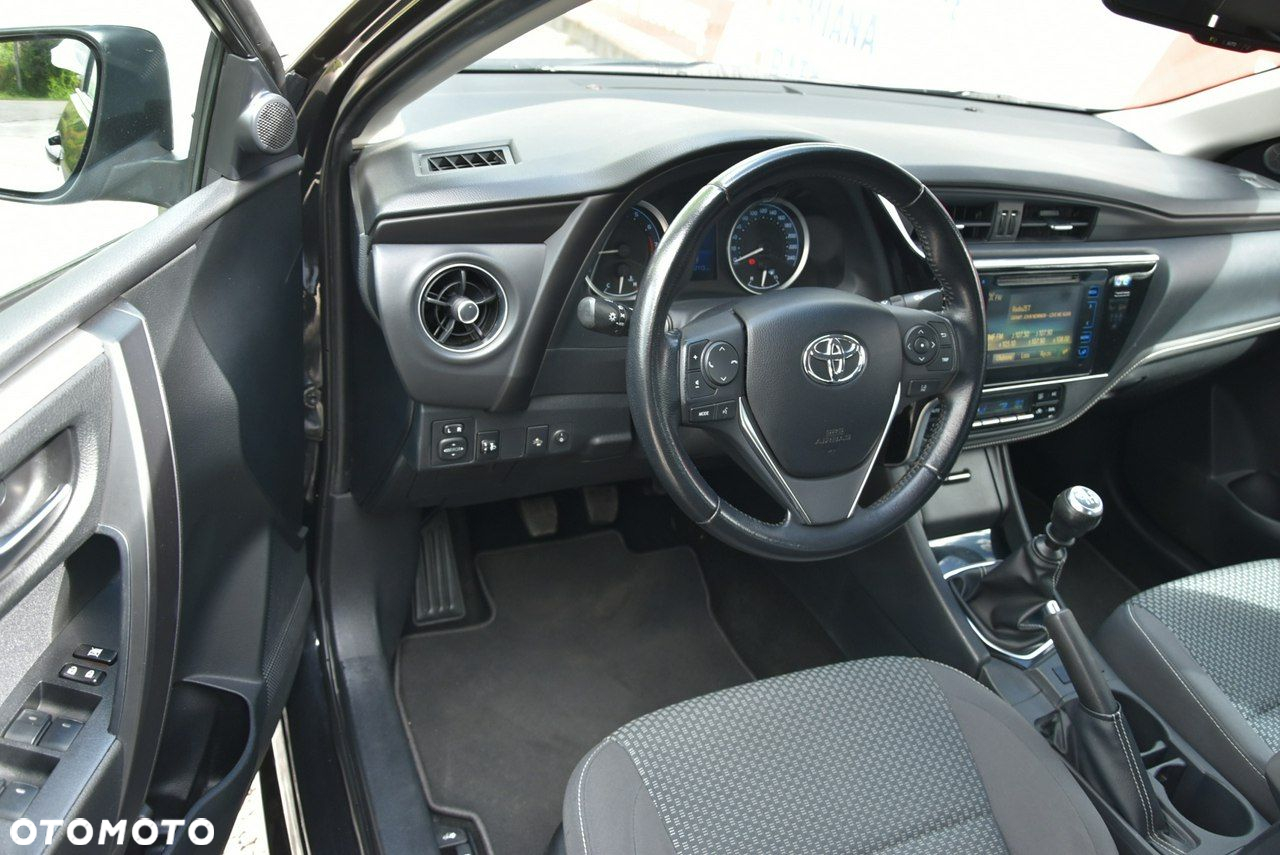 Toyota Corolla 1.6 Comfort - 14