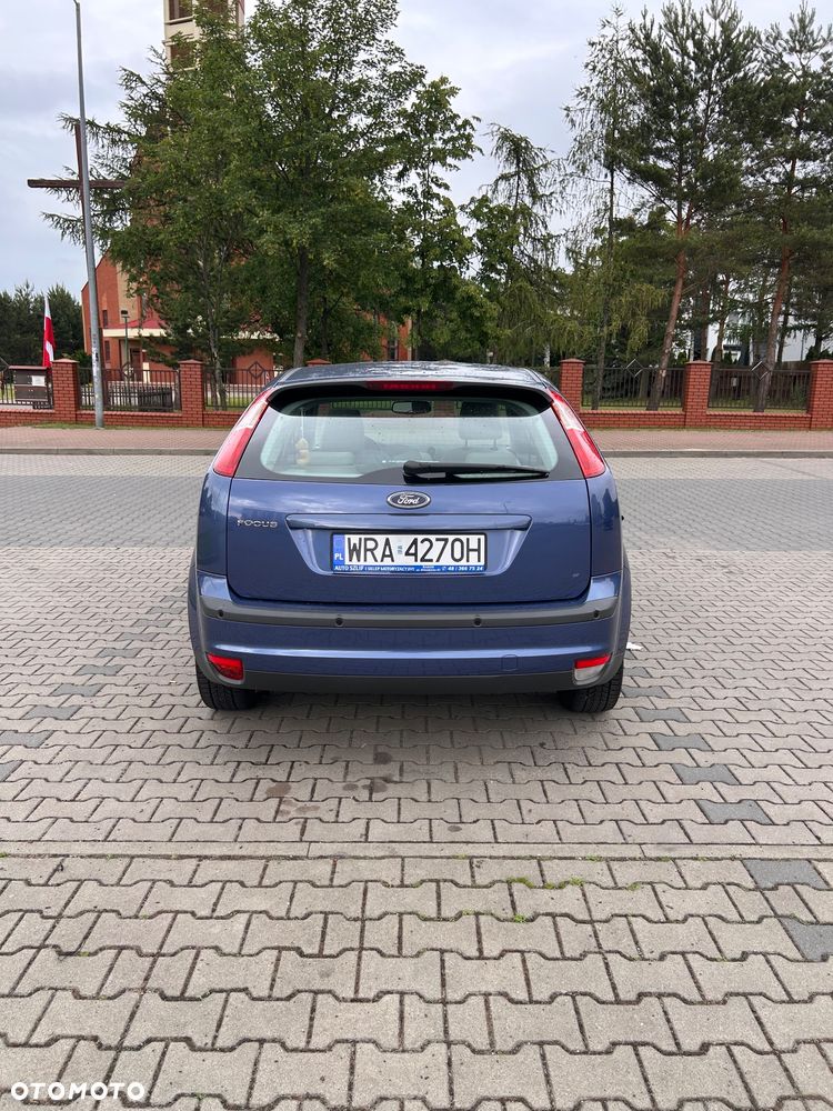Ford Focus 2.0 Ghia - 4