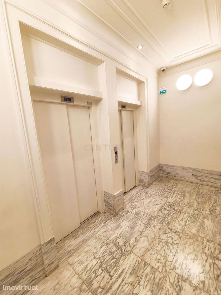 Luxuoso Apartamento T1 na Avenida da Liberdade - Grande imagem: 4/33