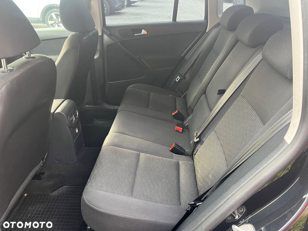 Volkswagen Tiguan 2.0 TDI DPF BlueMotion Technology Exclusive - 9