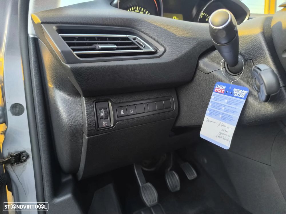 Peugeot 308 1.6 e-HDi Active - 42