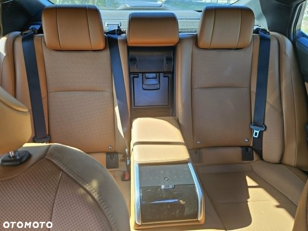 Toyota Camry 2.5 Hybrid Dynamic Force Executive e-CVT - 6
