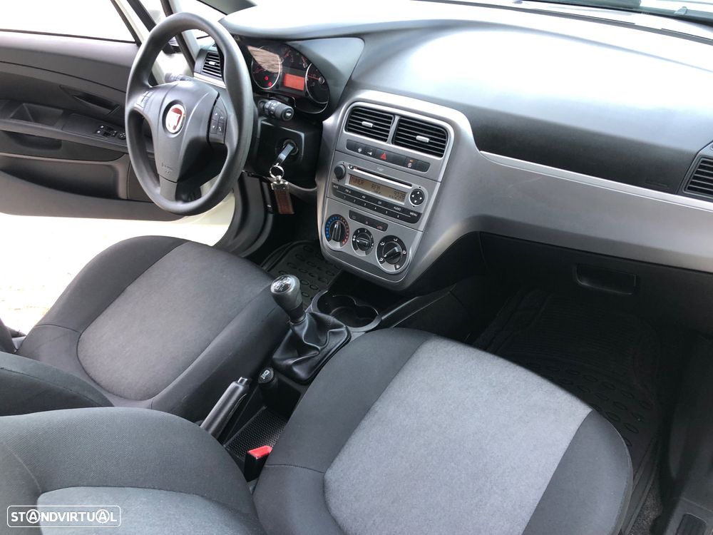 Fiat Punto 1.3 M-Jet Lounge S&S - 16