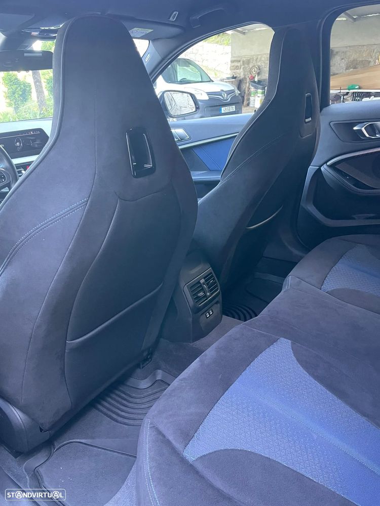 BMW 118 d Pack Desportivo M - 17