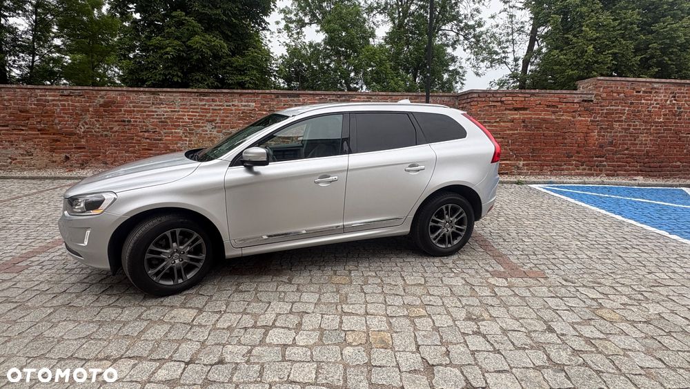 Volvo XC 60 2.4D AWD Momentum - 2