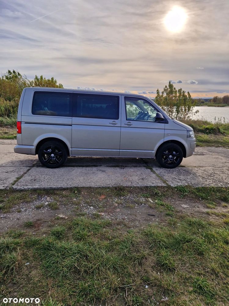 Volkswagen Multivan - 5