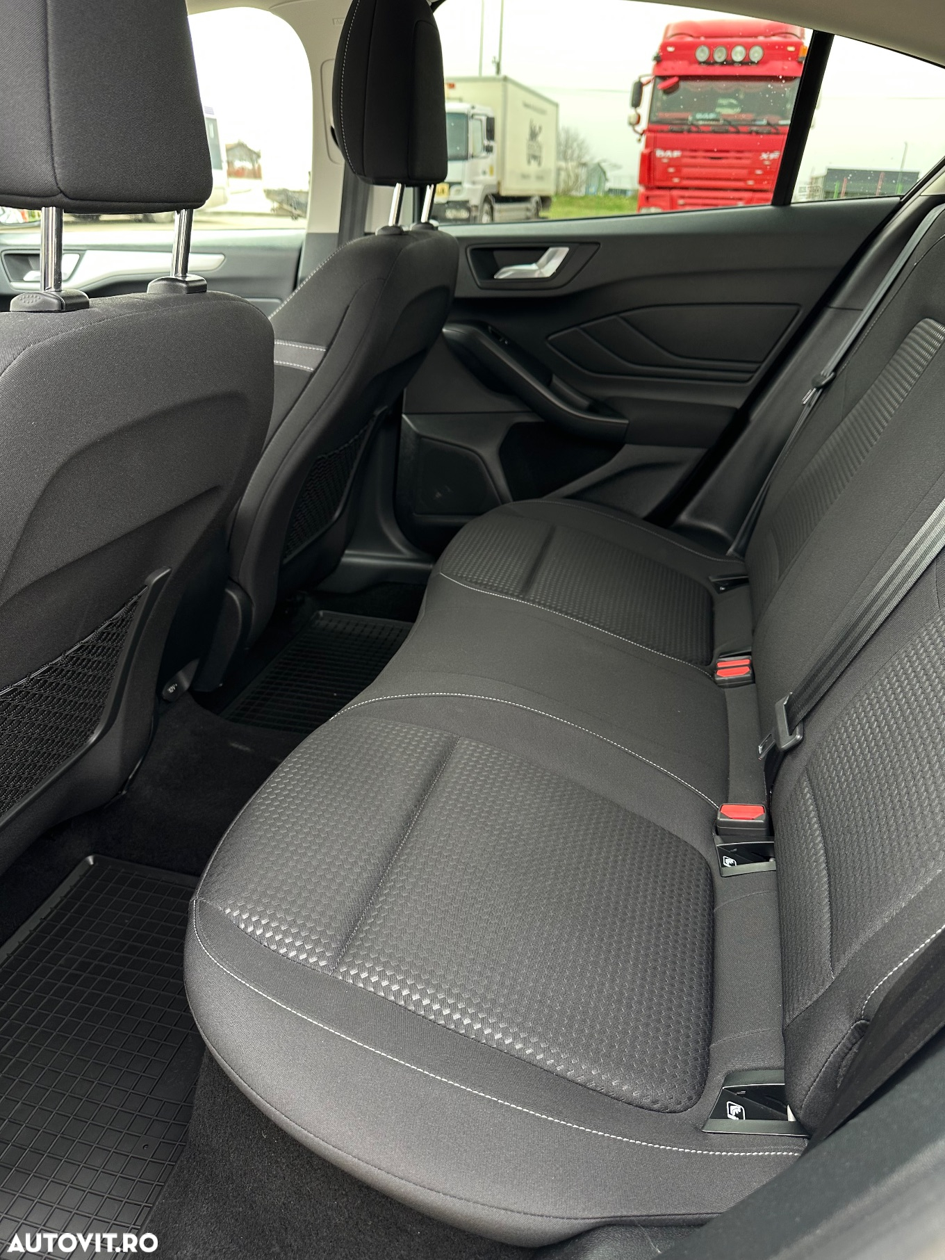 Ford Focus - 9