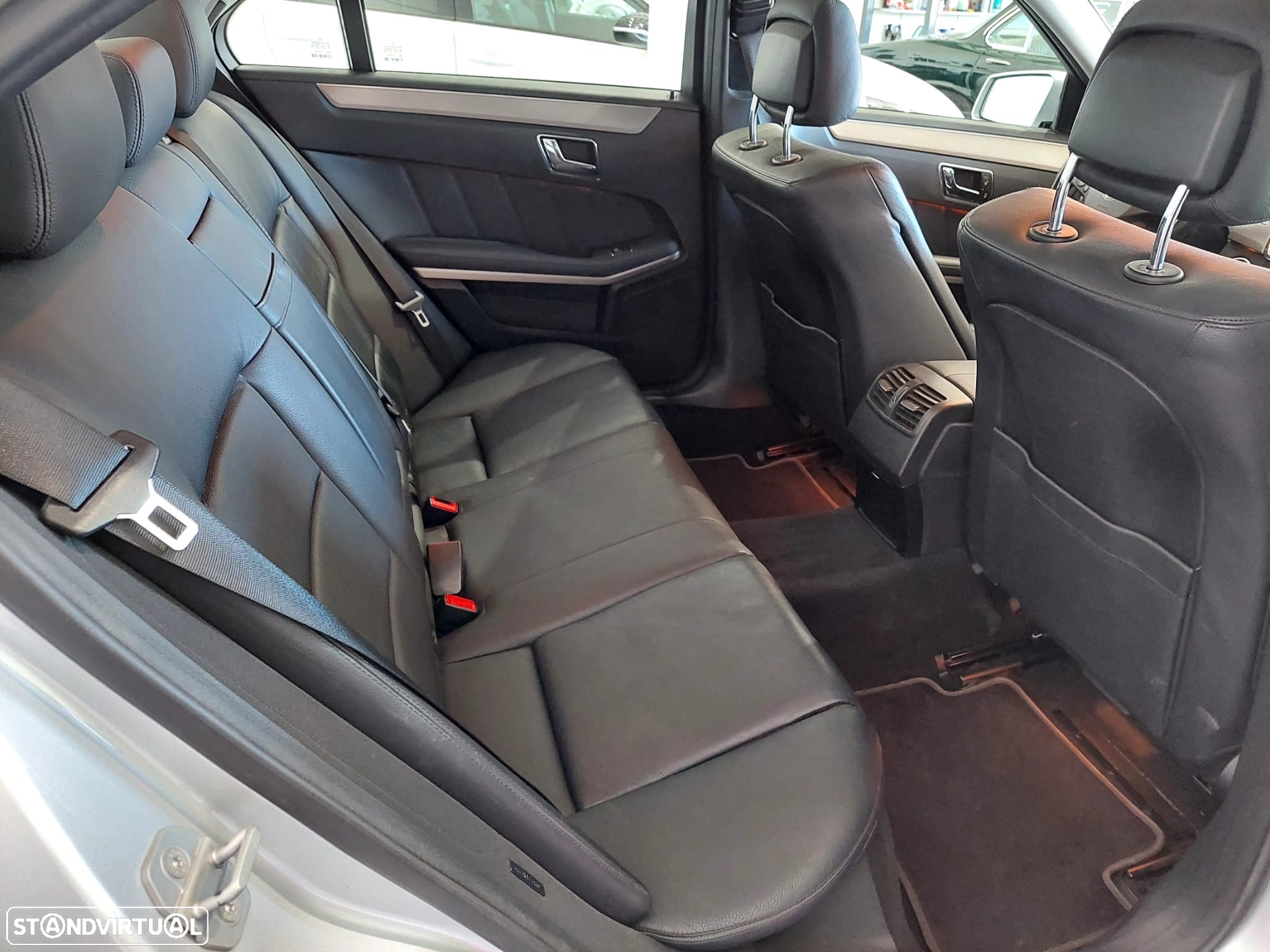 Mercedes-Benz E 350 CDi Avantgarde BlueEfficiency - 22