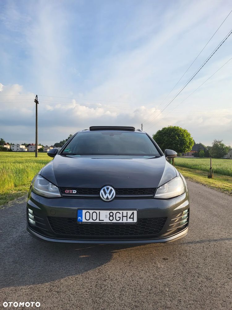 Volkswagen Golf - 12