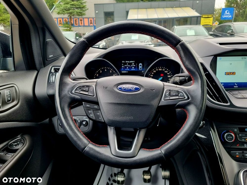 Ford Kuga 1.5 EcoBoost 2x4 ST-Line - 17