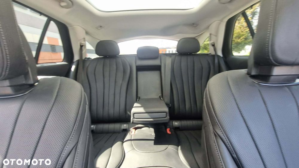 Mercedes-Benz Klasa E - 24