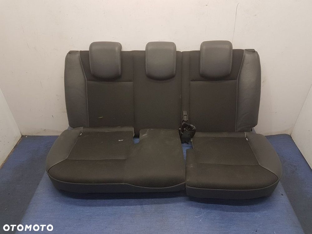 RENAULT CLIO III HB 5D KANAPA TYLNA - 2