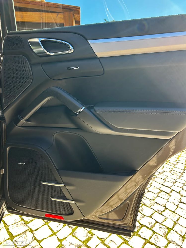 Porsche Cayenne S Diesel Tiptronic S - 8