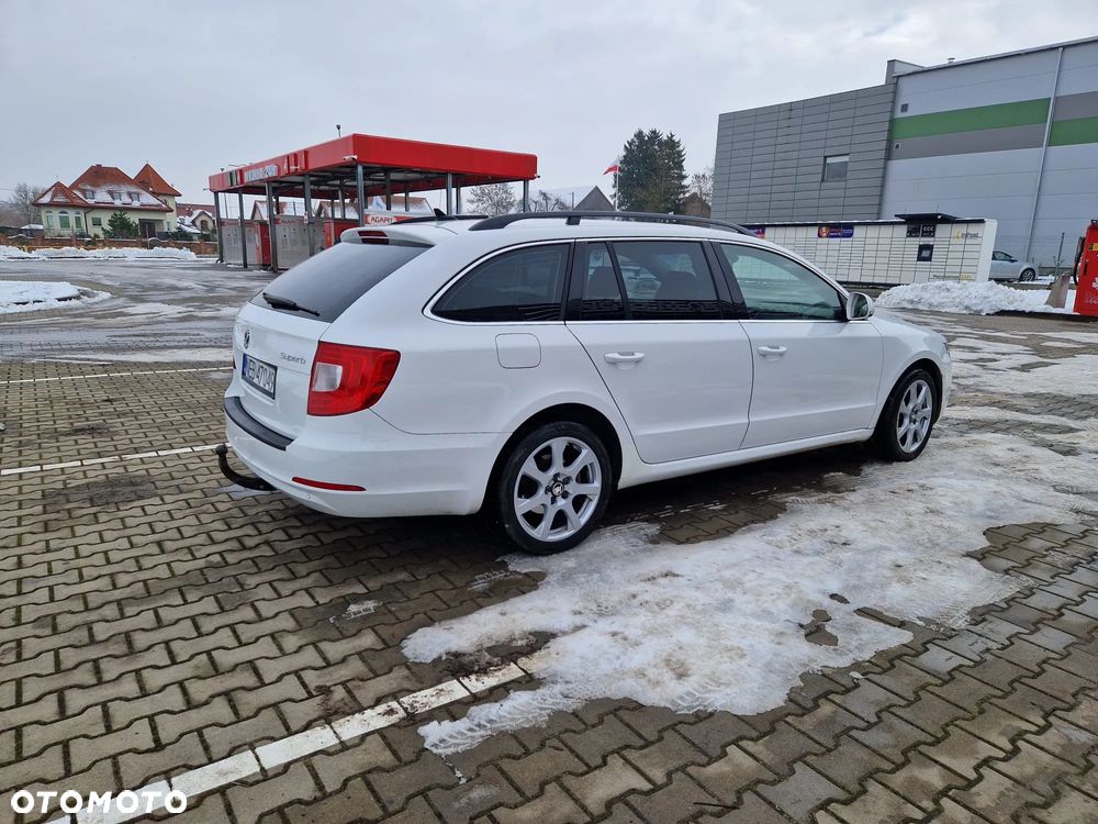Skoda Superb 2.0 TDI Elegance - 13