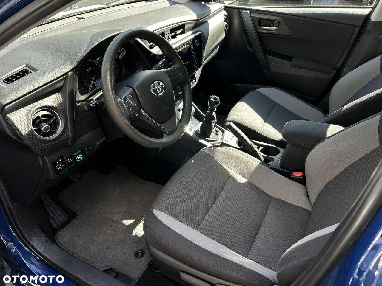 Toyota Auris 1.6 Active - 9