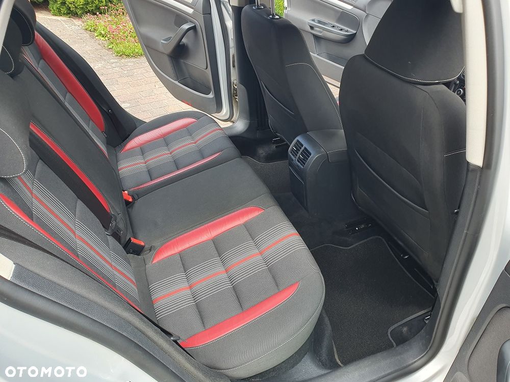 Volkswagen Golf 1.6 TDI DPF MATCH - 15