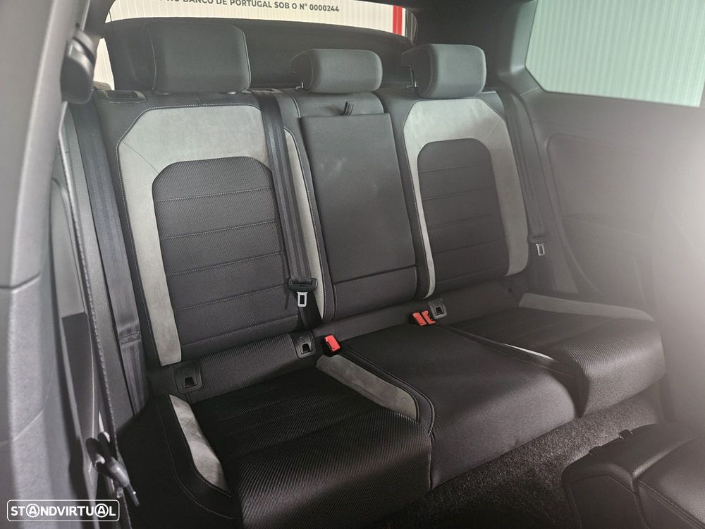 VW Golf R 2.0 TSI OPF 4Motion DSG - 27