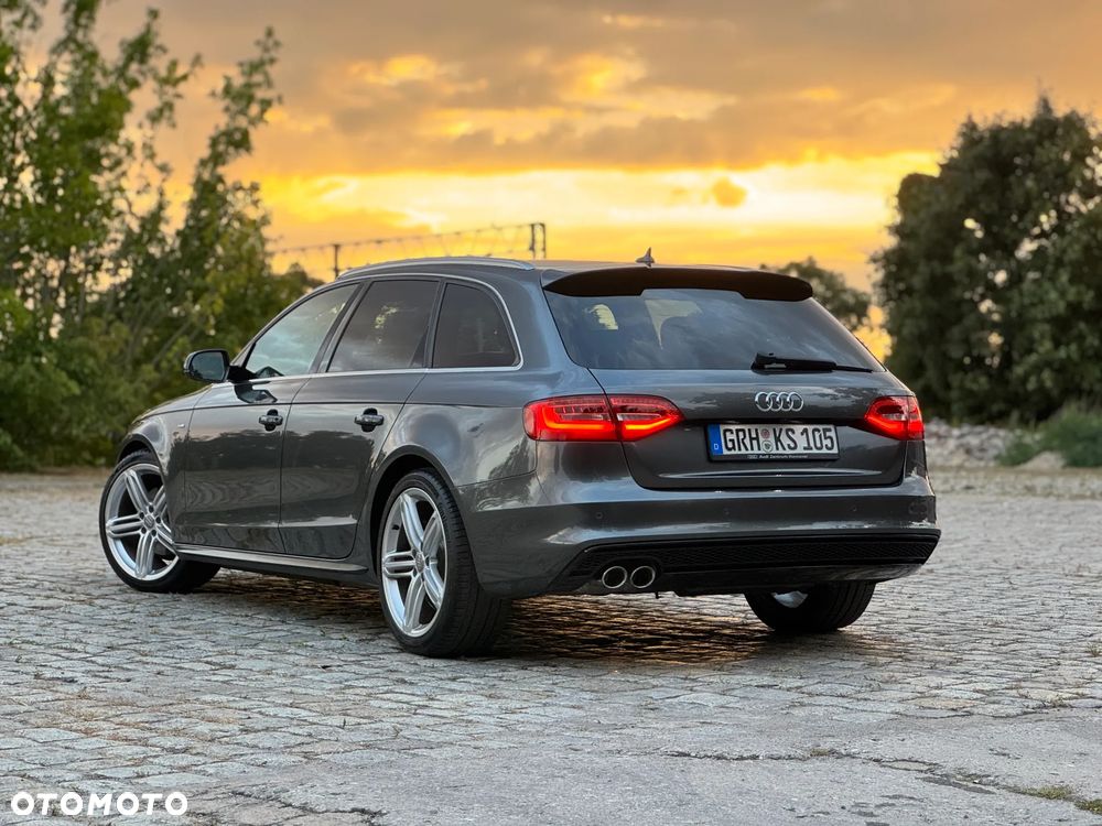 Audi A4 Avant 2.0 TDI DPF clean diesel multitronic S line Sportpaket - 3