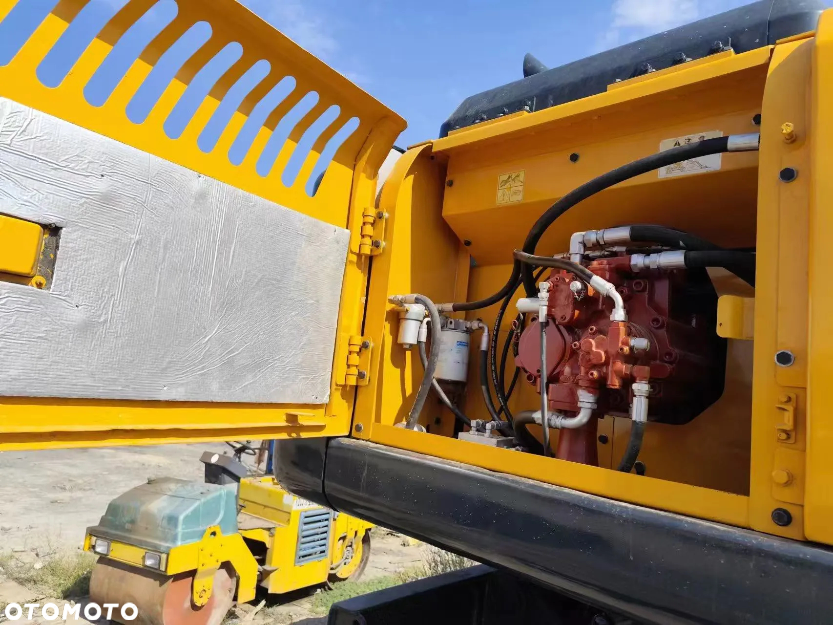 Hyundai R210W‑7 /Jak NOWA! /SUPER STAN / GPS W CENIE /Tylko 1,8T.MH. / DODATKOWE ŁYŻKI / CUMMINS / TRANSPORT W CENIE - 10