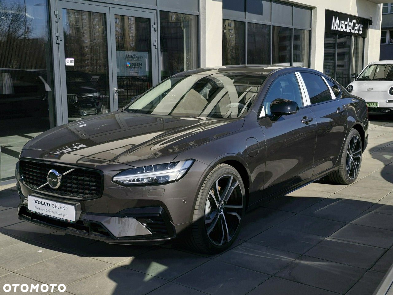 Volvo S90 - 2