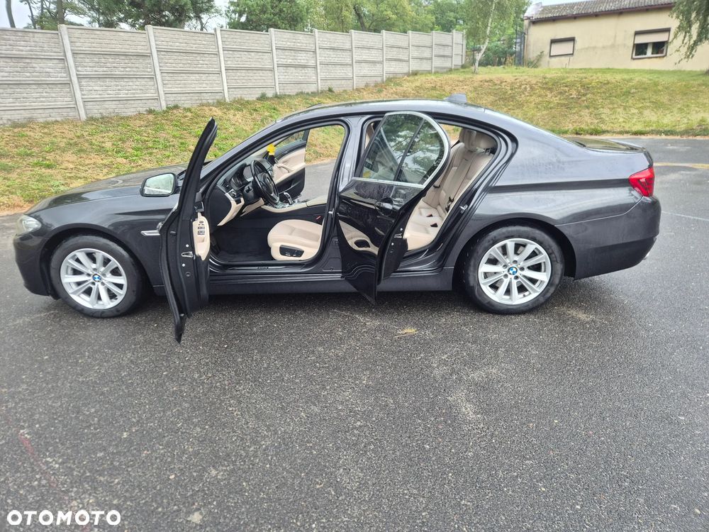 BMW Seria 5 518d - 23
