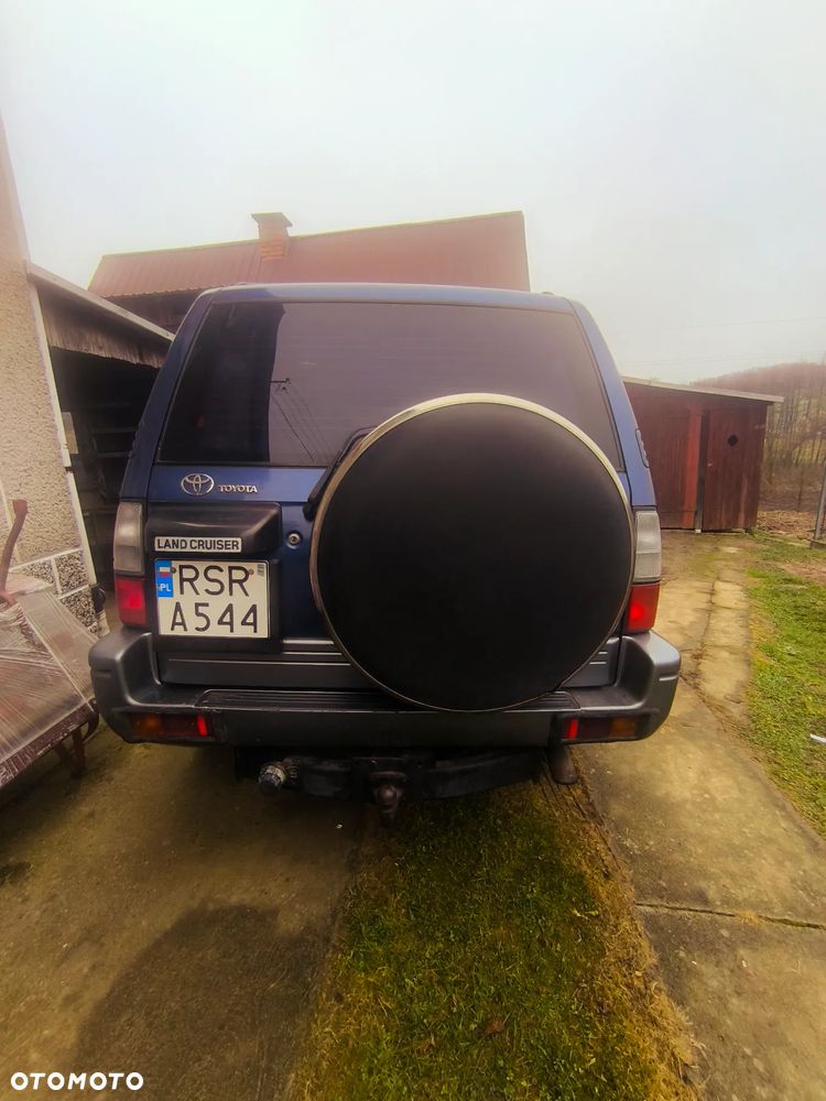 Toyota Land Cruiser - 5