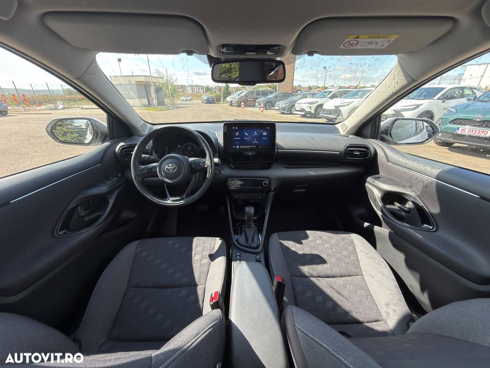 Toyota Yaris 1.5 VVT-i HSD Dynamic - 13