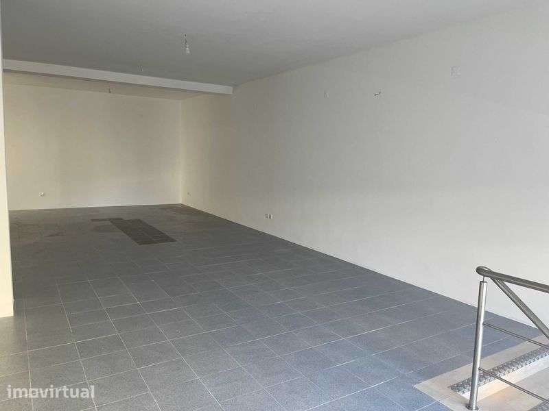 Alugo Loja 80 m2 ao Forno - Rio Tinto - Grande imagem: 4/8