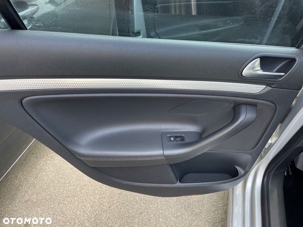 Volkswagen Golf R32 4Motion DSG - 20