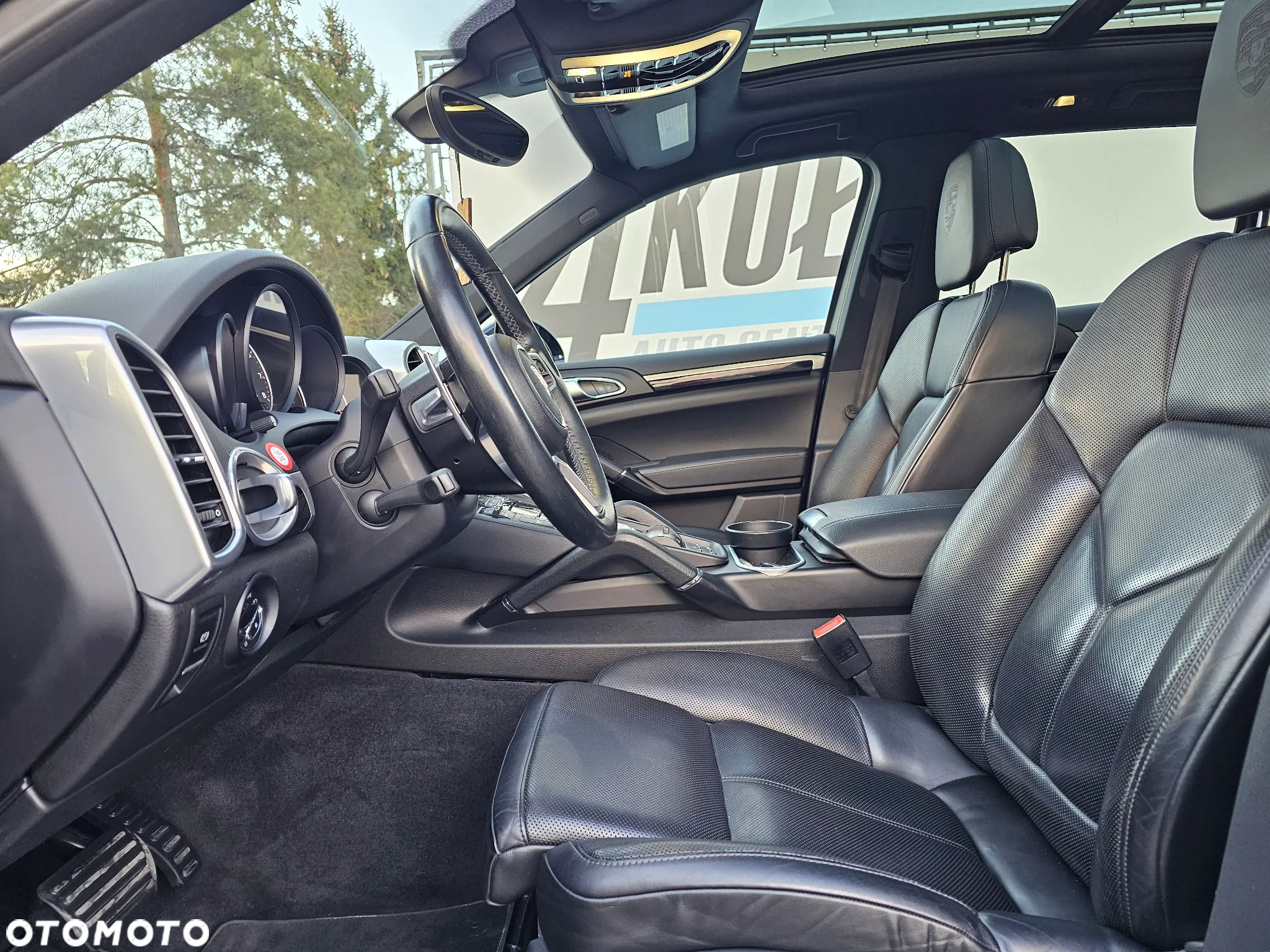 Porsche Cayenne Platinum Edition - 18