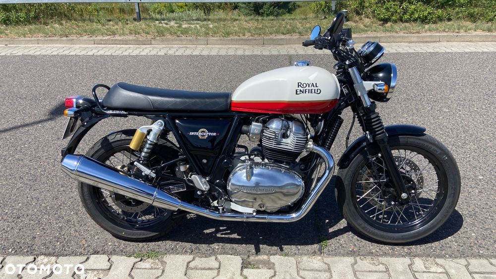 Royal Enfield Interceptor - 18
