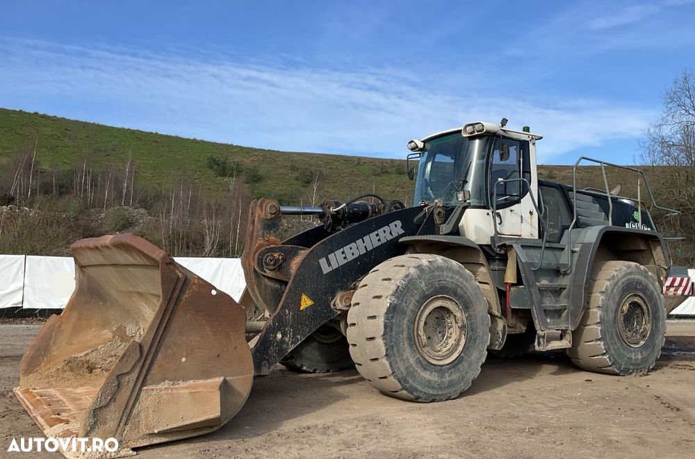 Liebherr L586 Incarcator Frontal - 2
