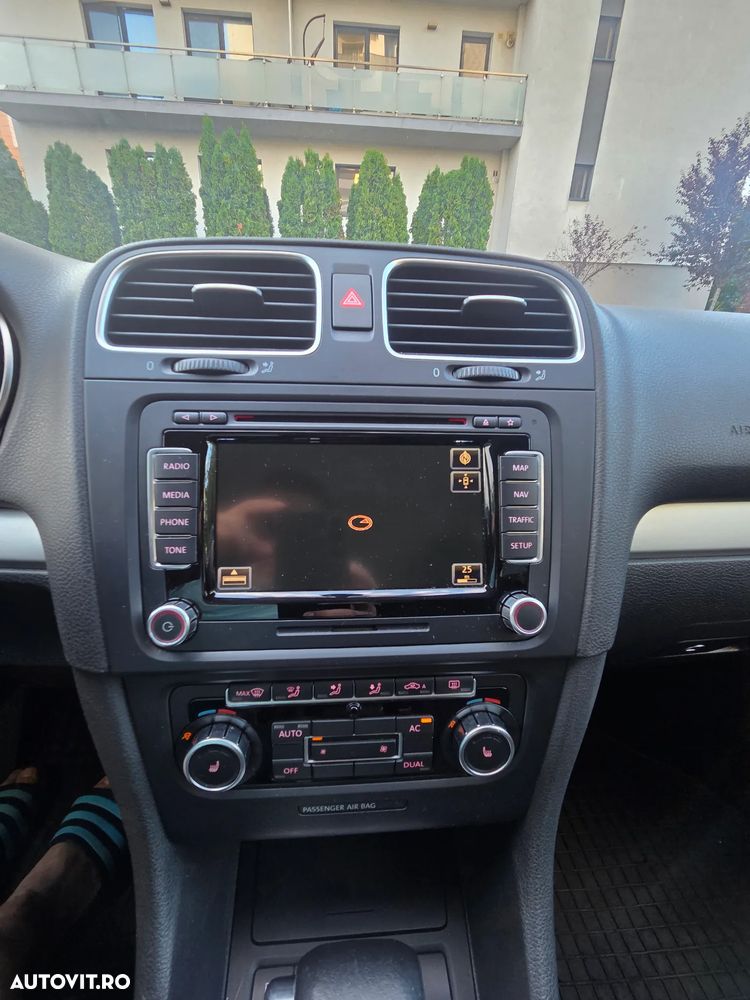 Volkswagen Golf 1.4 TSI DSG Style - 27