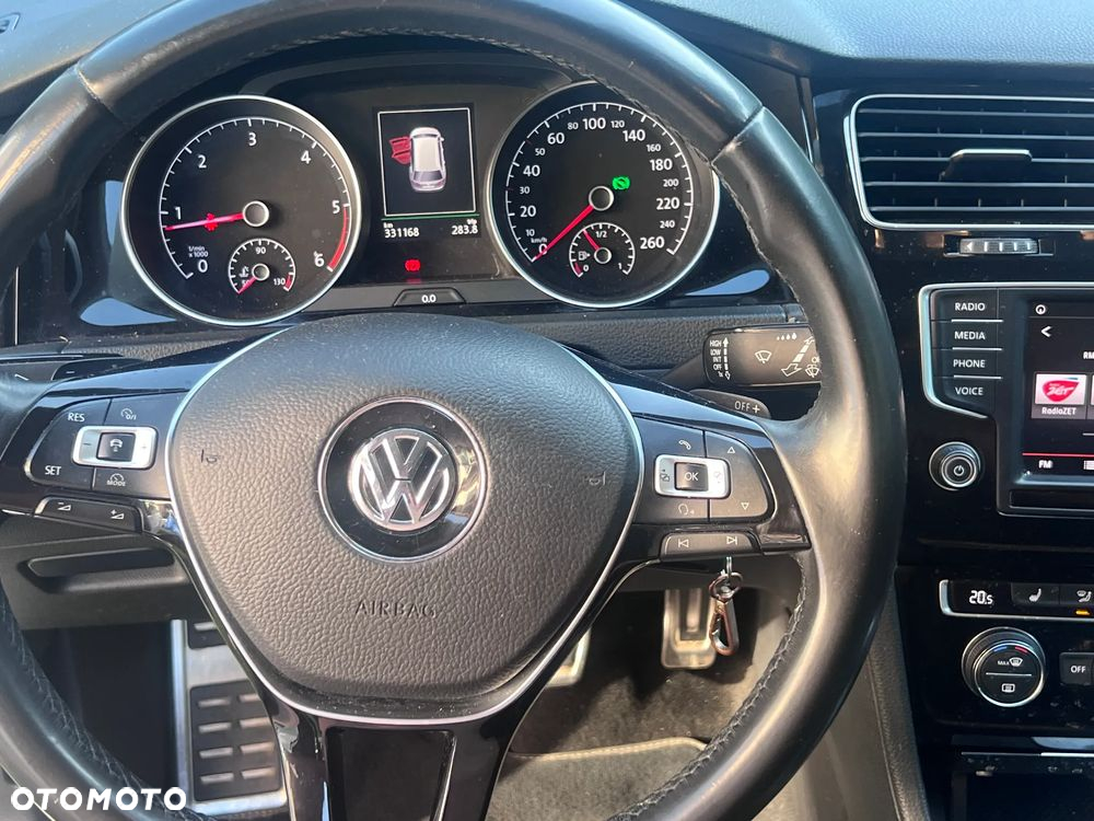 Volkswagen Golf - 8
