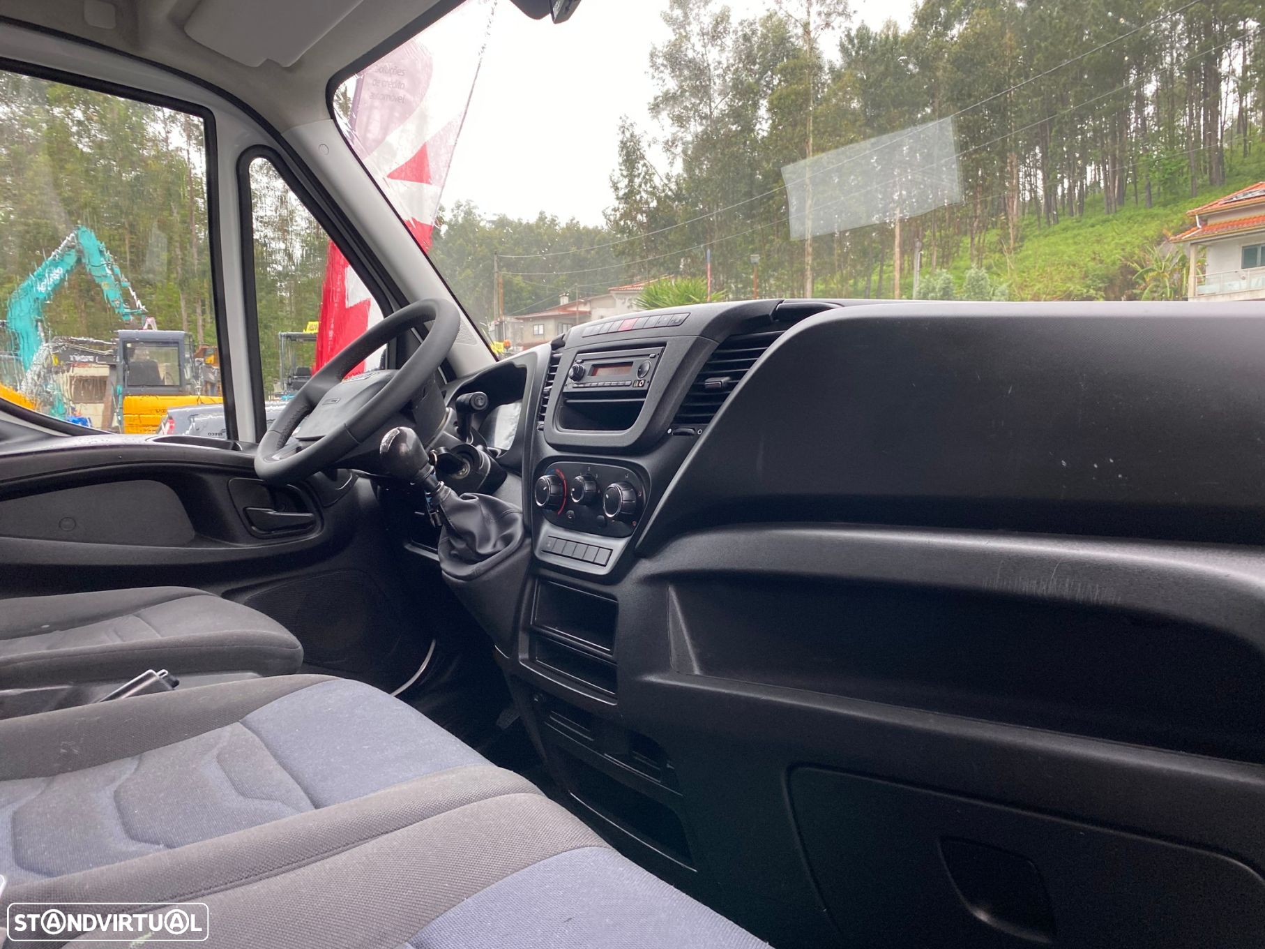 Iveco Daily 2.3 35C14 4100 CD - 10