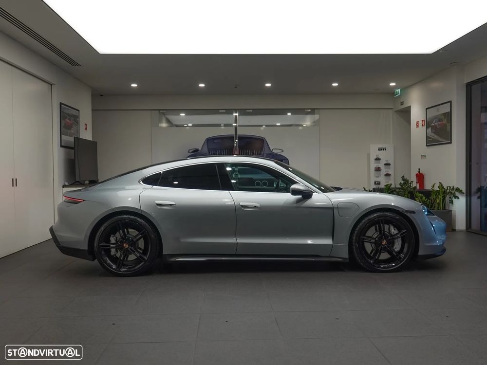 Porsche Taycan 4S - 7