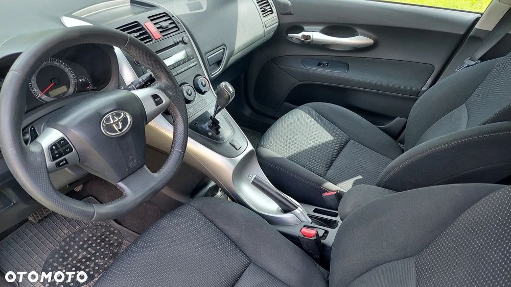 Toyota Auris 1.6 Premium + MM - 6