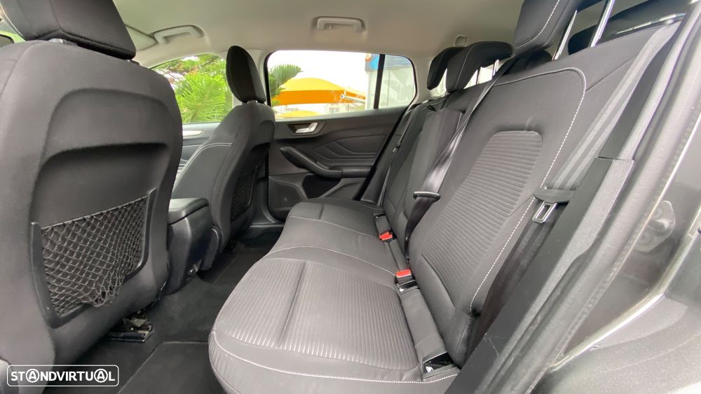 Ford Focus SW 1.5 TDCi EcoBlue Titanium - 25