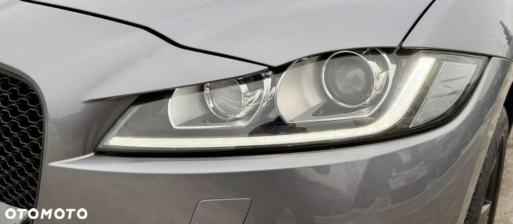 Jaguar F-Pace 25d AWD R-Sport - 16