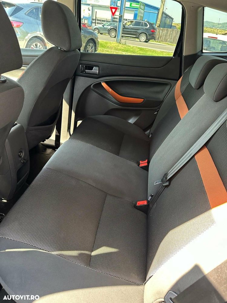 Ford Kuga 2.0 TDCi 4x4 Titanium - 12