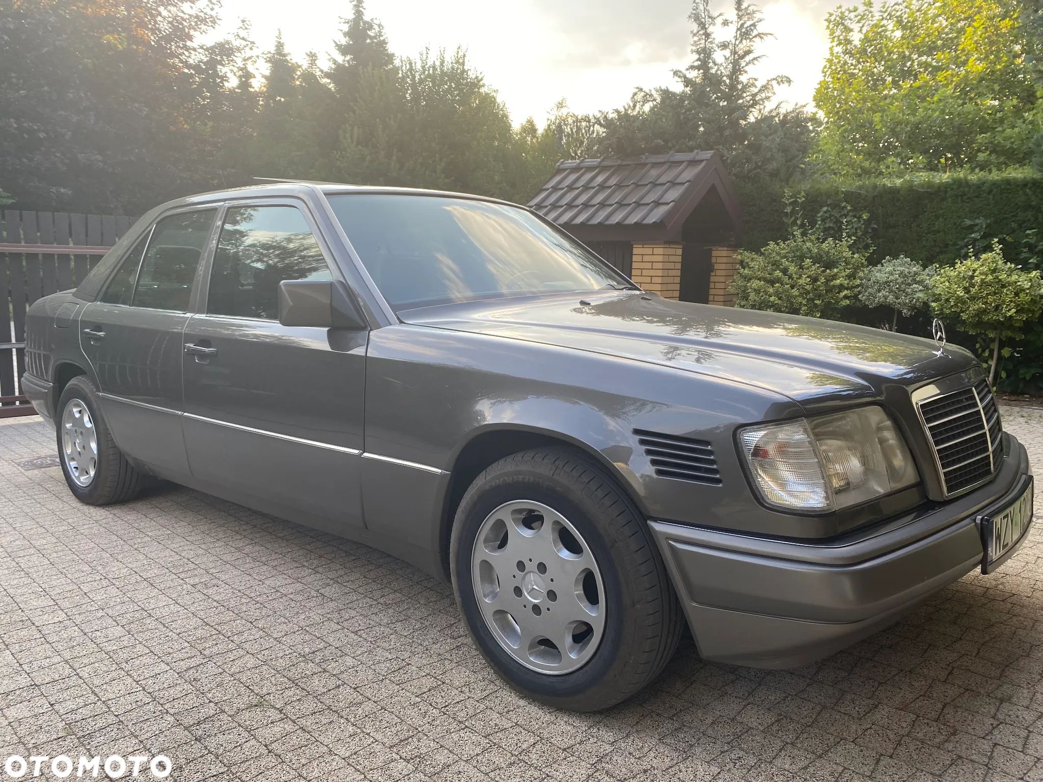 Mercedes-Benz Klasa E 300 D - 1