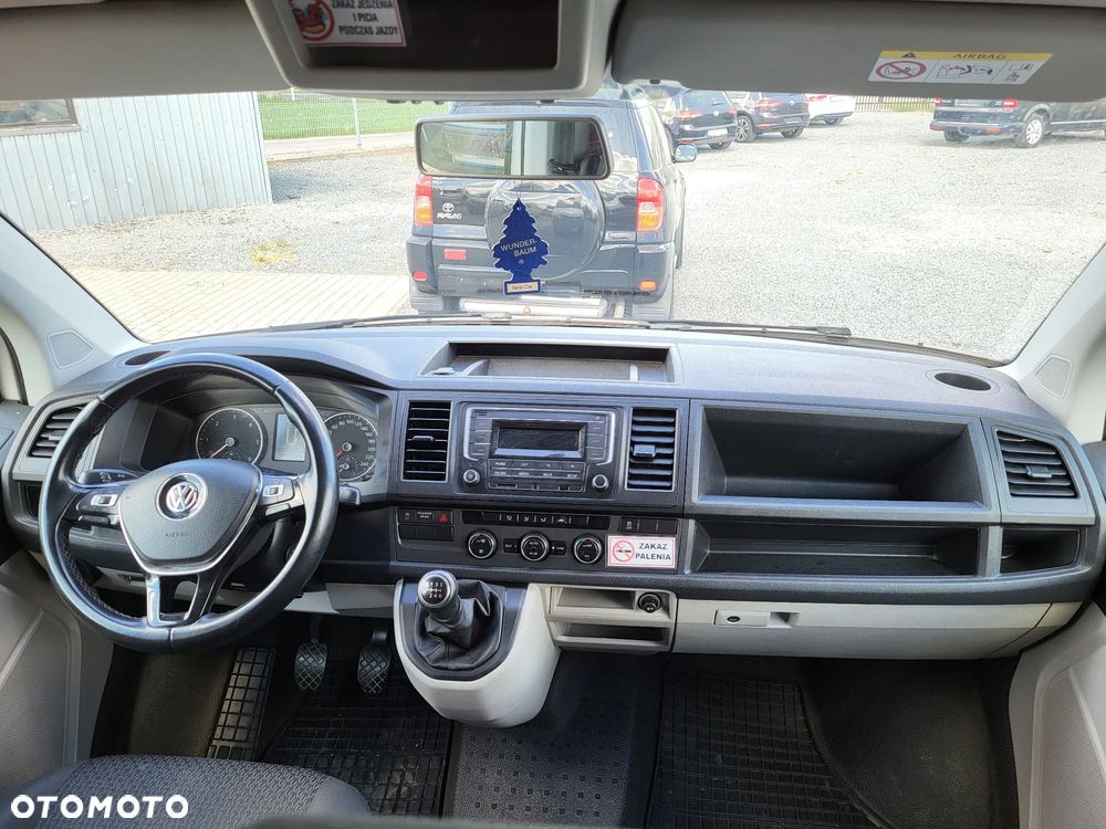 Volkswagen Caravelle - 15