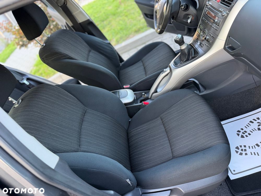 Toyota Auris 1.6 VVT-i Executive - 29