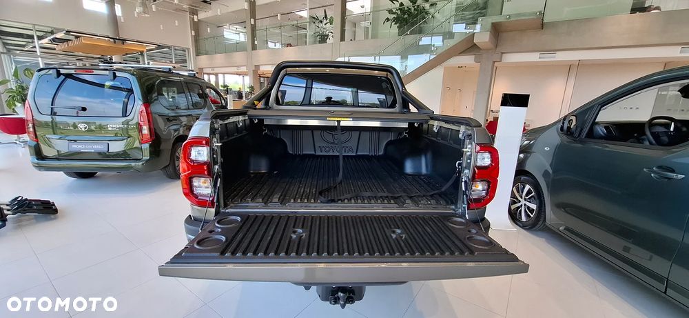 Toyota Hilux 2.8 D-4D mHEV Double Cab Invincible 4x4 - 6